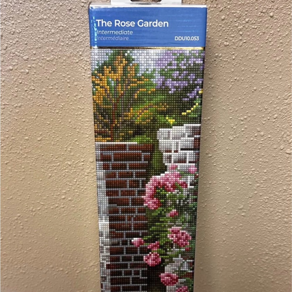 The Rose Garden Diamond Dotz Art Tapestry Wall Panel - intermediate level
